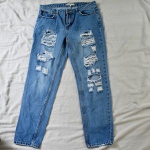 💜 Timing Destroyed Light-Wash Jeans